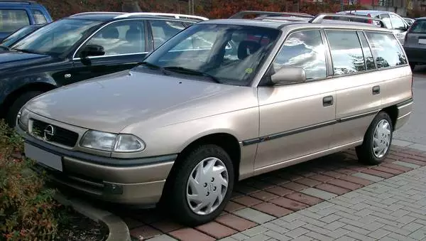 OPEL Astra Station Wagon 1.8dm3 benzyna A-H/SW F111 1AACANGEDM5